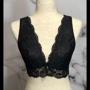 Adore Me Black V-Neck Lace Bra